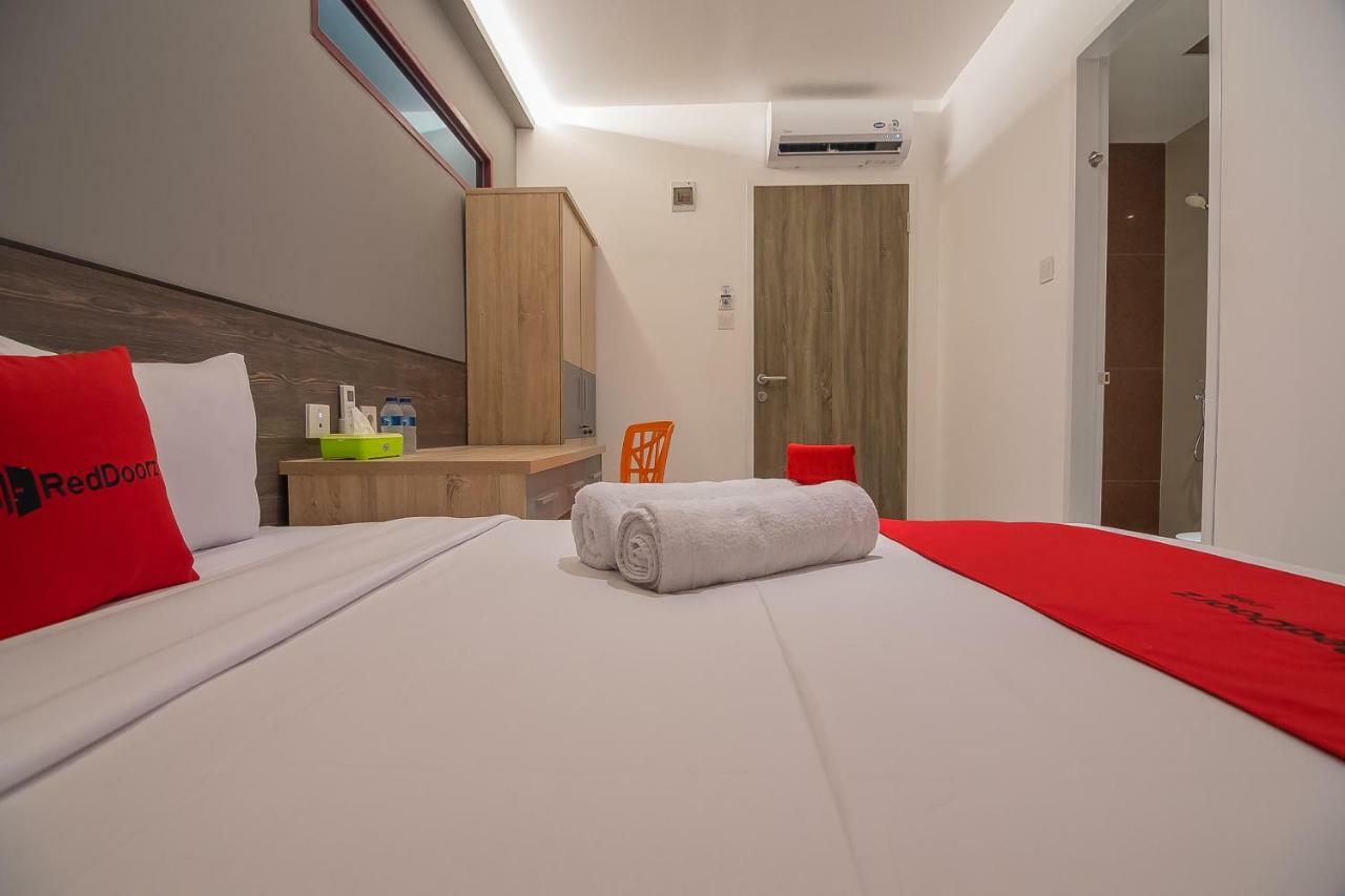 Wisma tamu Reddoorz Near Taman Rejomulyo 2*